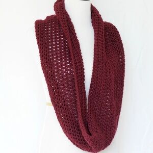 DYNAMITE - Crochet Cowl, Chunky Infinity Scarf - Burgundy